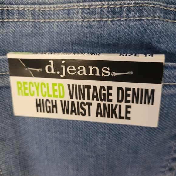 D Jeans Recycled Vintage Denim High Waist Frayed Ankle. Size 14. - Picture 4 of 5